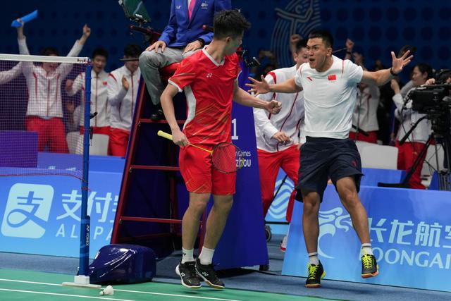 印度队横扫丹麦队，李梓嘉统治全场