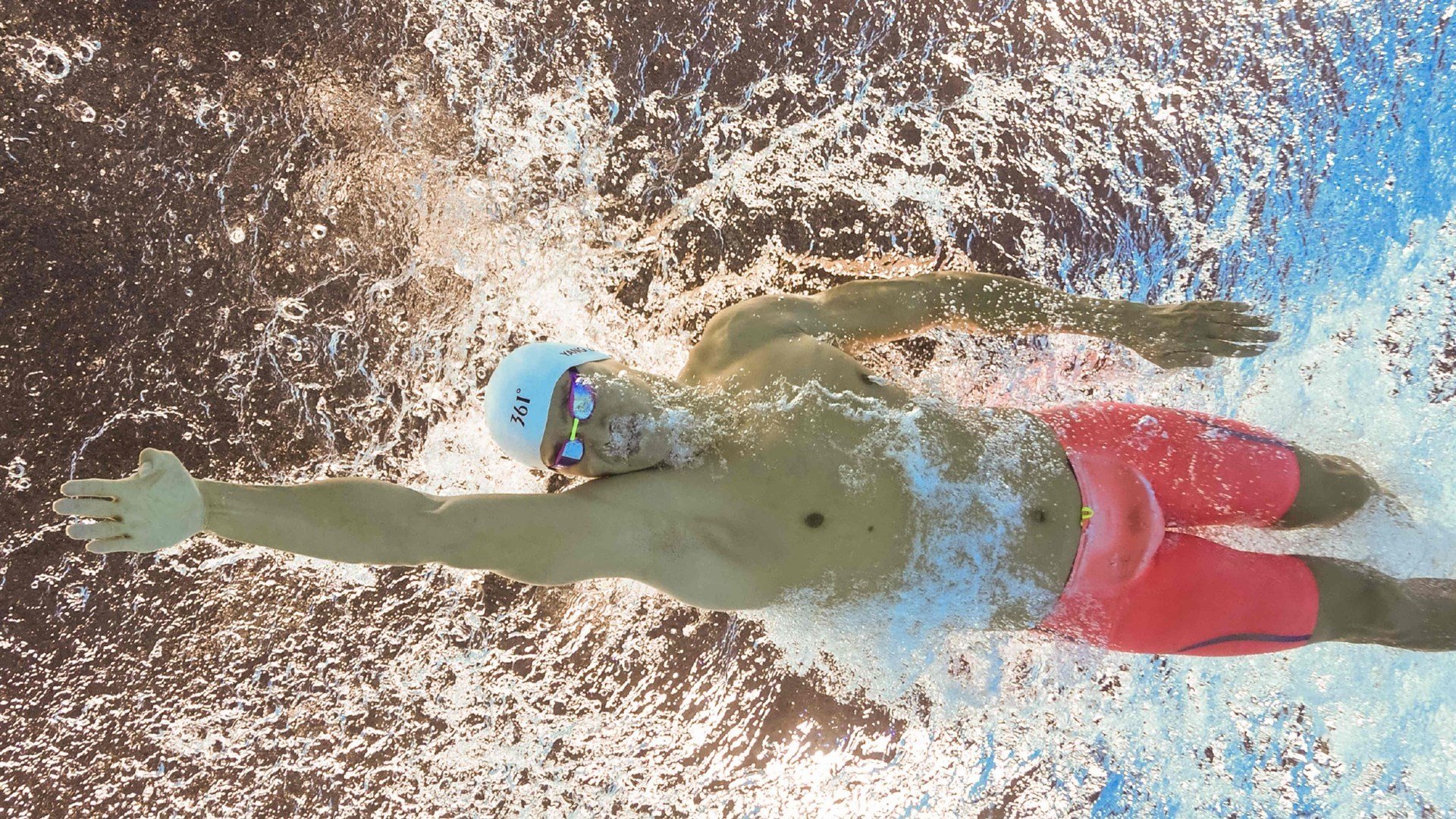 马赛踏平希腊，加维成为关键先生，一场足球赛背后的文明隐喻