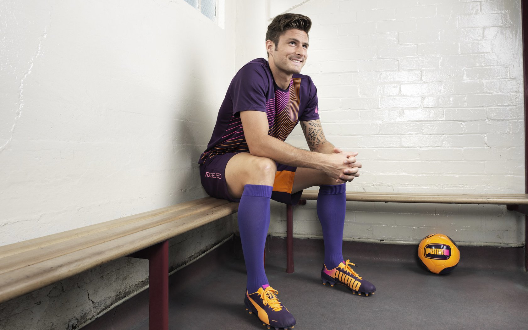 骑士强压湖人，德罗赞赛后评分拉满背后的孤勇者之歌